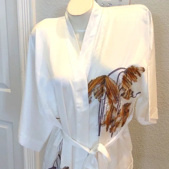 Prodesign White Robe - Picture 2 of 4